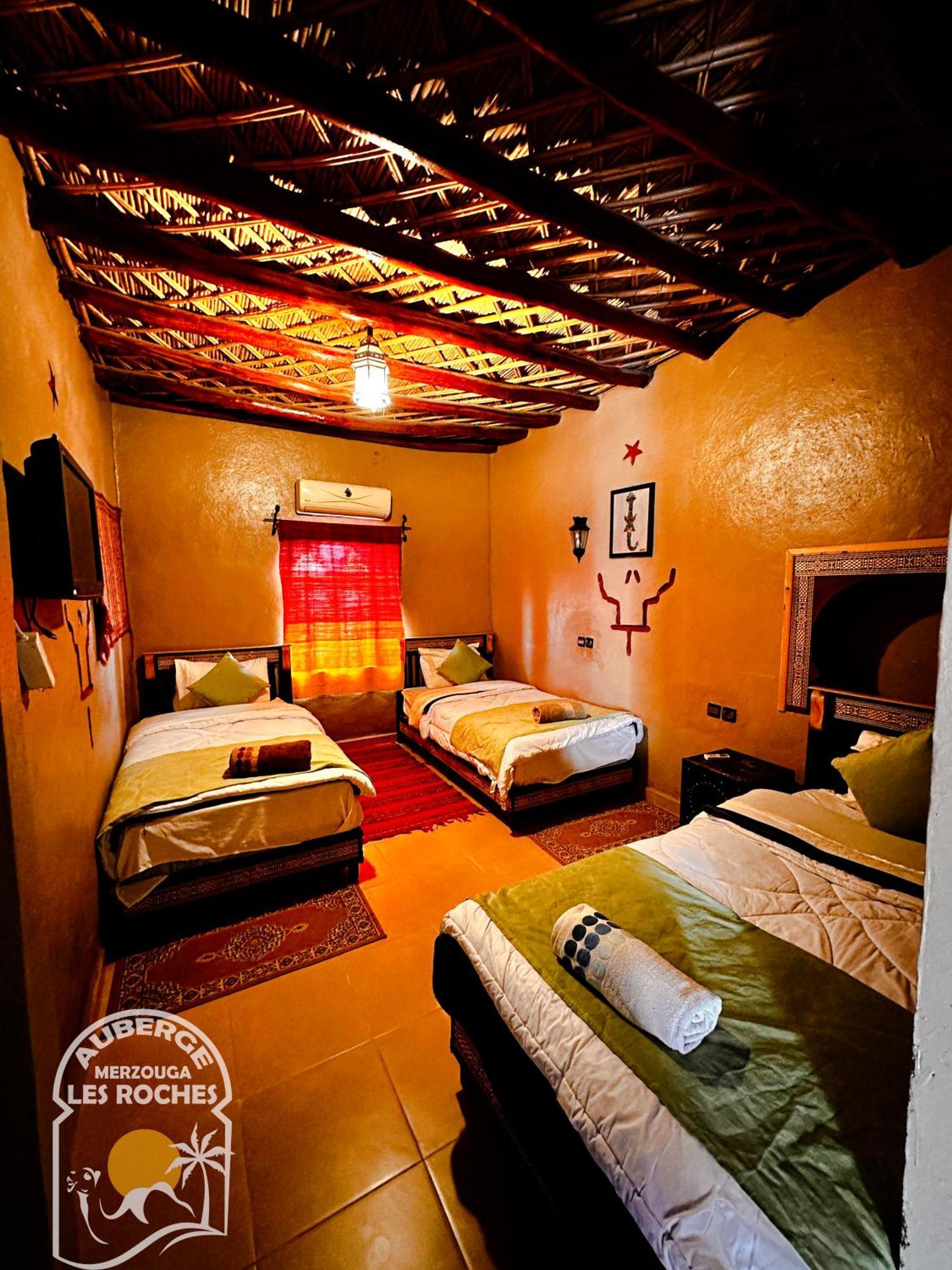 Riad Les Roches メルズーガ エクステリア 写真