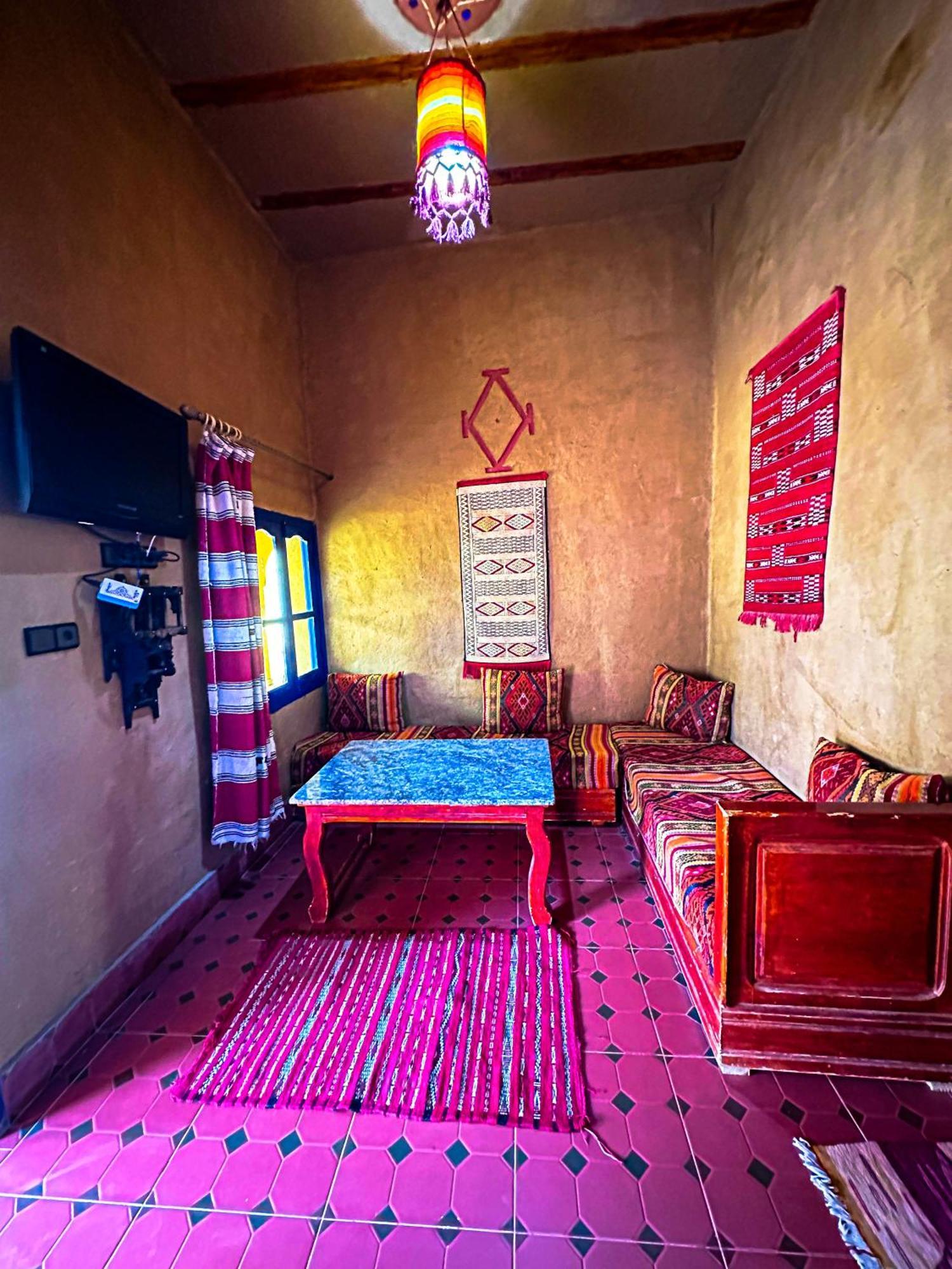 Riad Les Roches メルズーガ エクステリア 写真