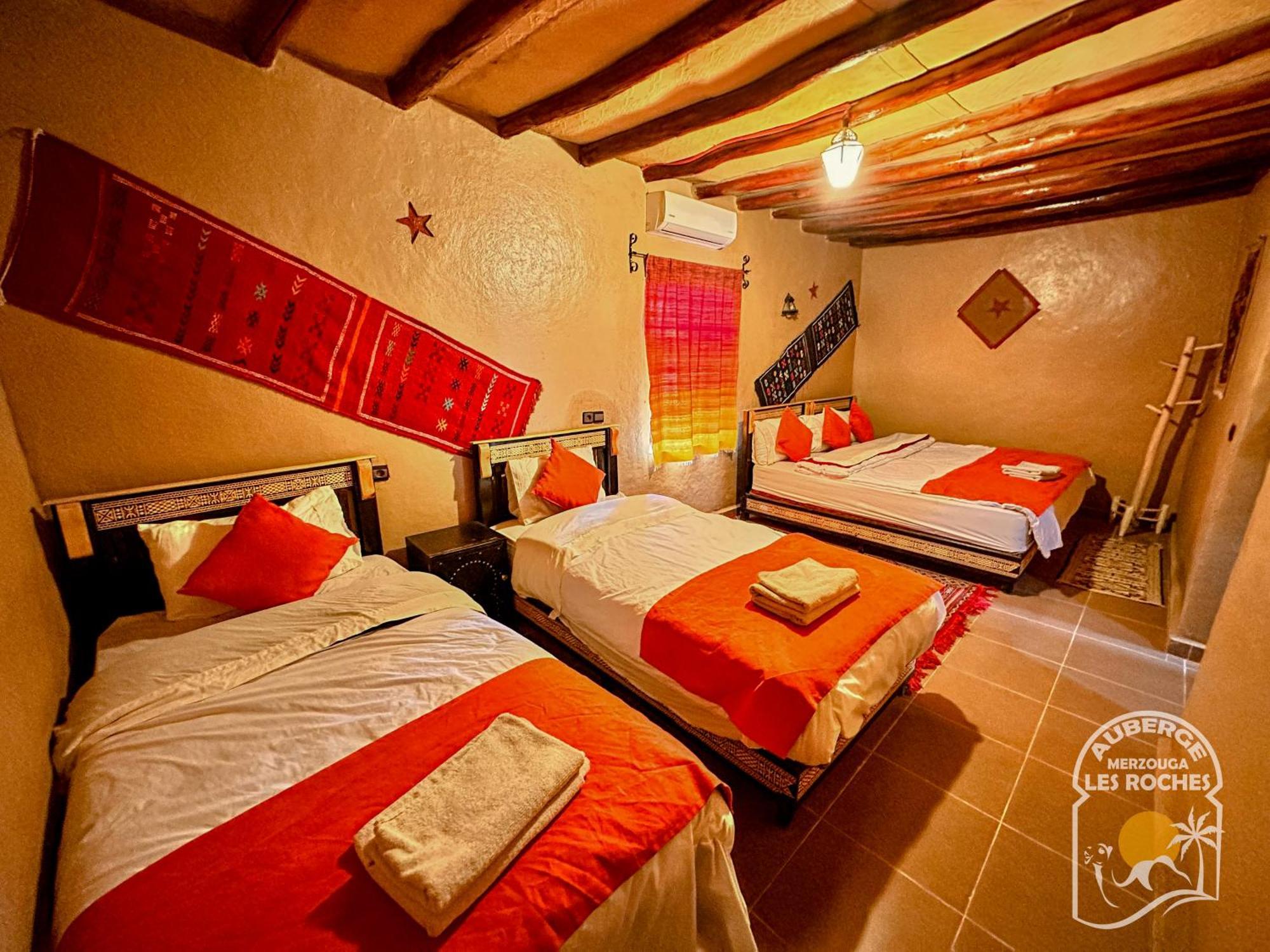 Riad Les Roches メルズーガ エクステリア 写真