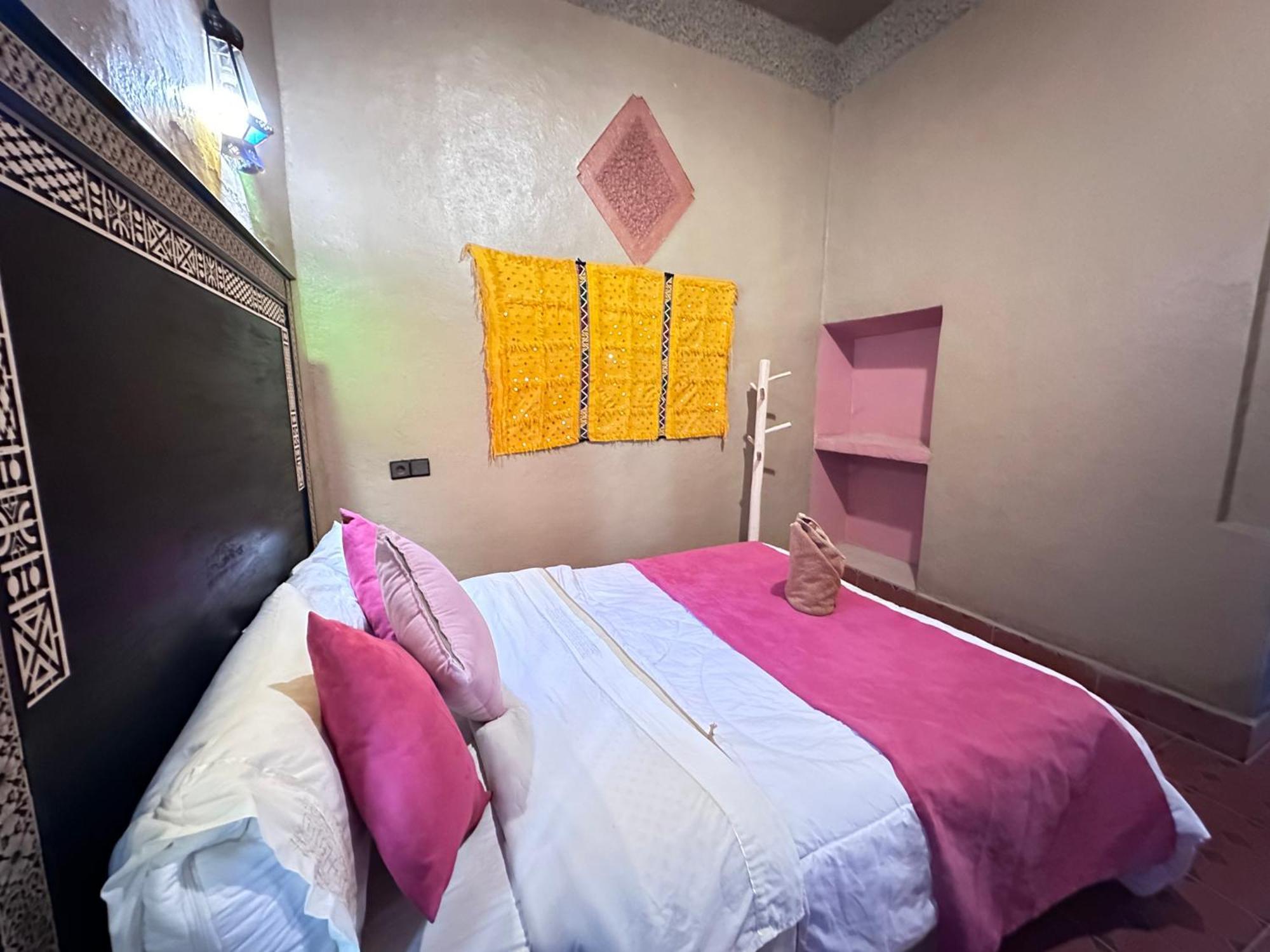 Riad Les Roches メルズーガ エクステリア 写真