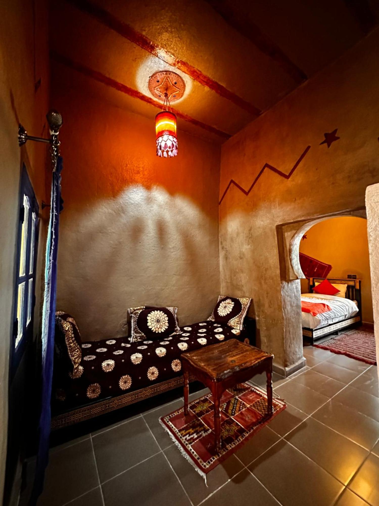 Riad Les Roches メルズーガ エクステリア 写真